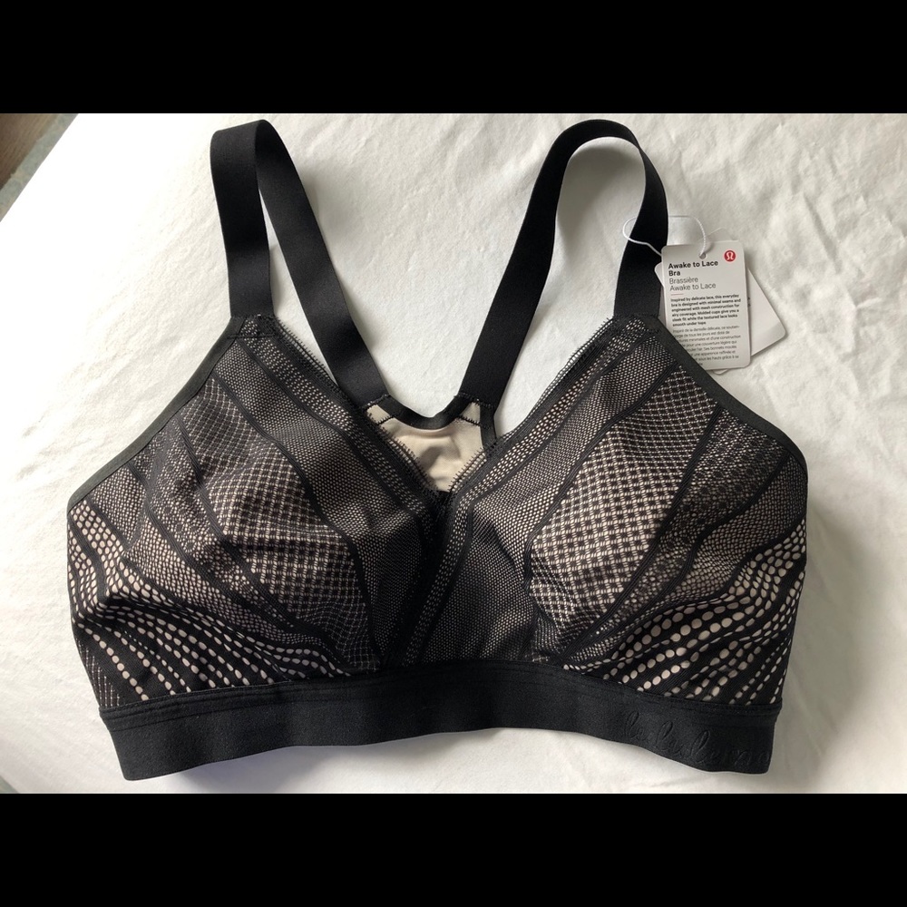 NWT Lululemon Awake to Lace black bra
